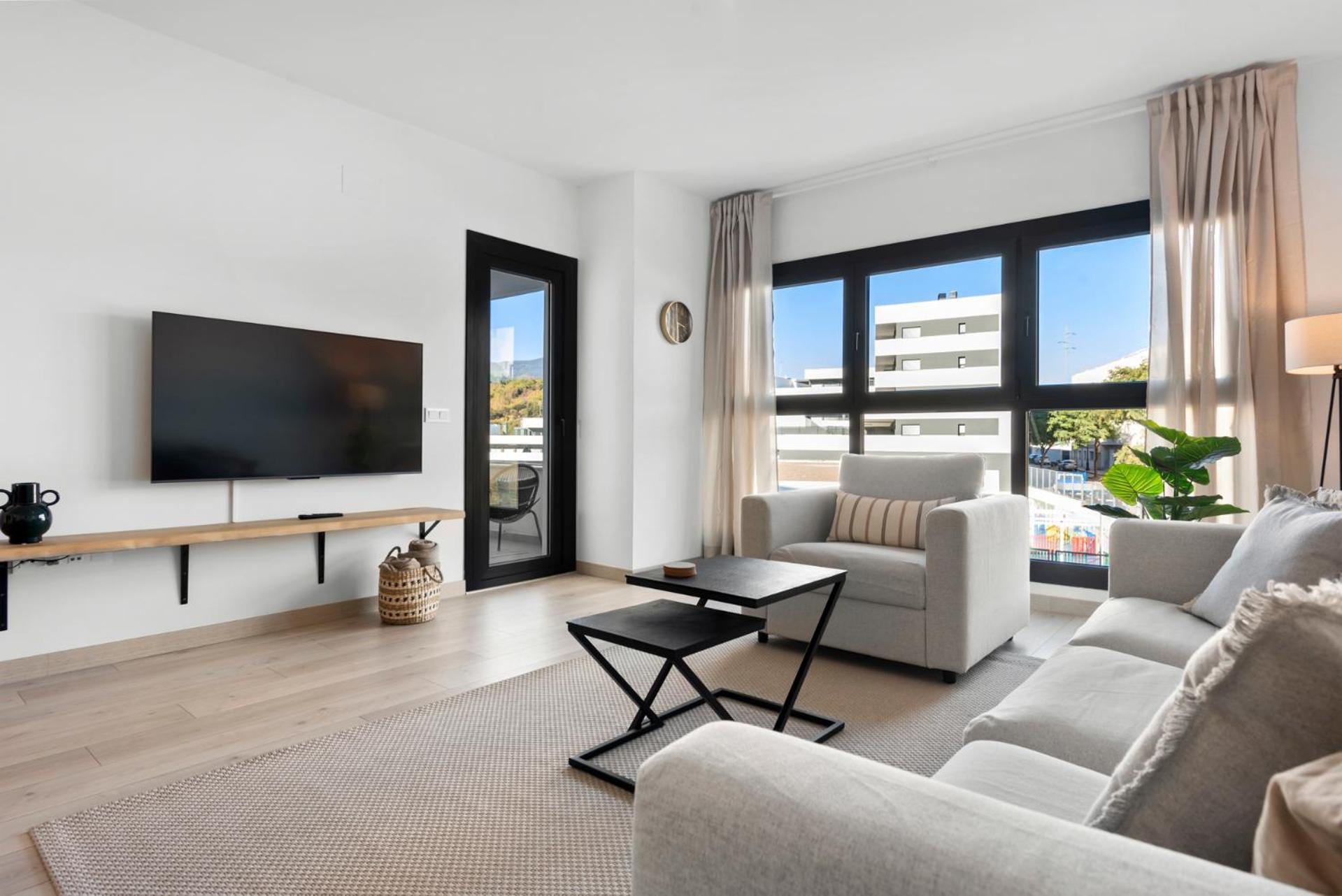 Beautiful 2-Bedroom Apartment Near Center And Beach إِستيبونا المظهر الخارجي الصورة
