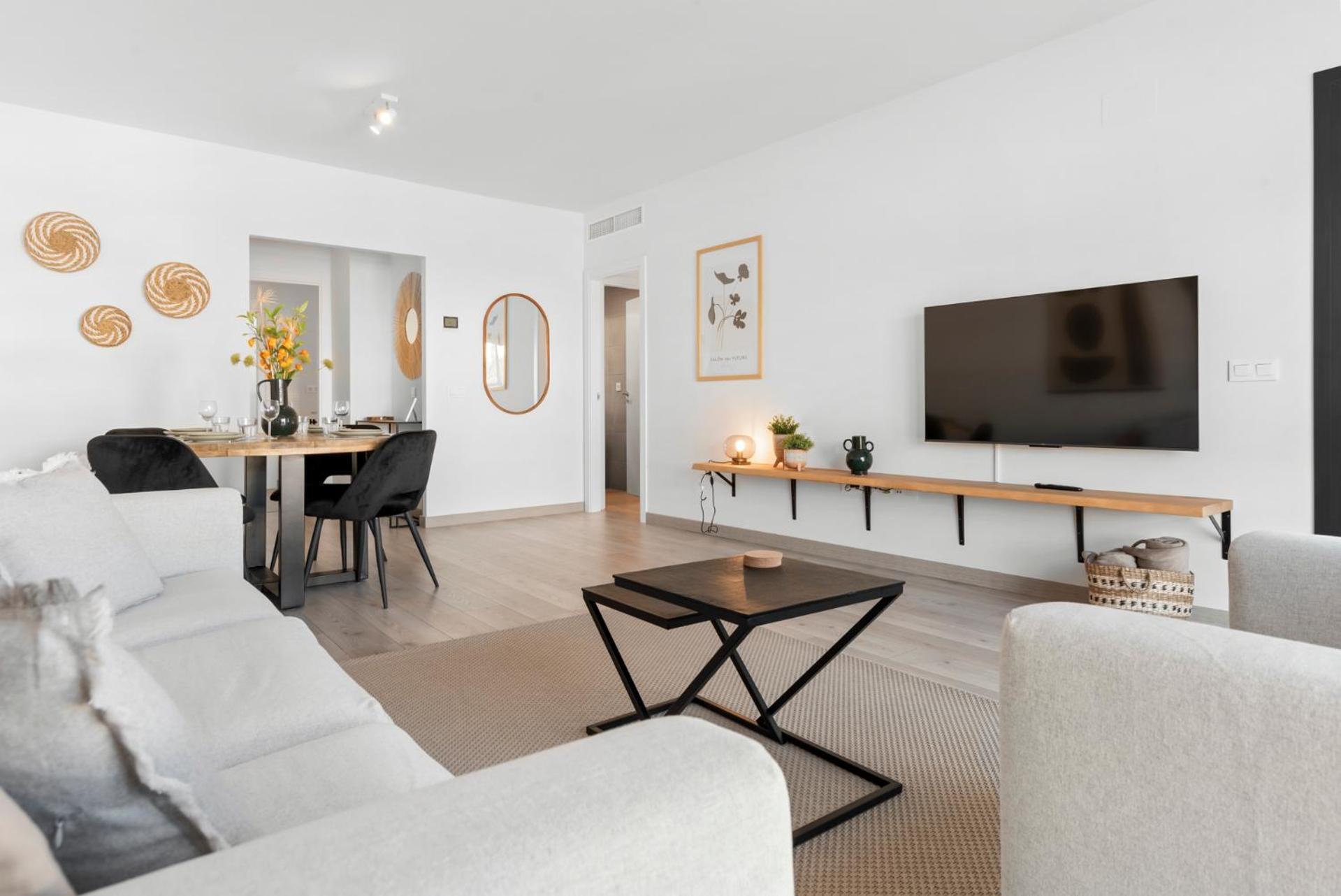 Beautiful 2-Bedroom Apartment Near Center And Beach إِستيبونا المظهر الخارجي الصورة