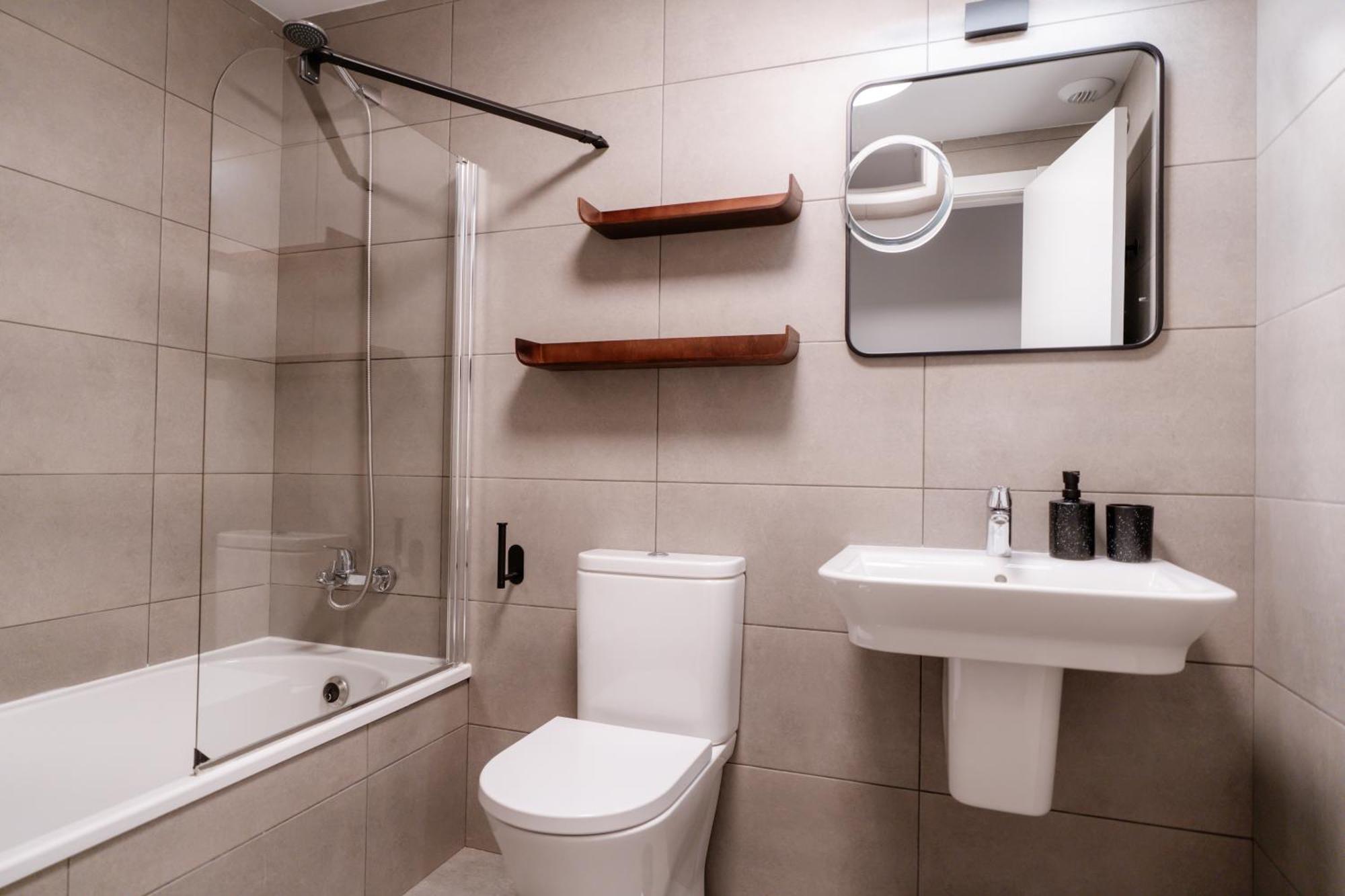 Beautiful 2-Bedroom Apartment Near Center And Beach إِستيبونا المظهر الخارجي الصورة