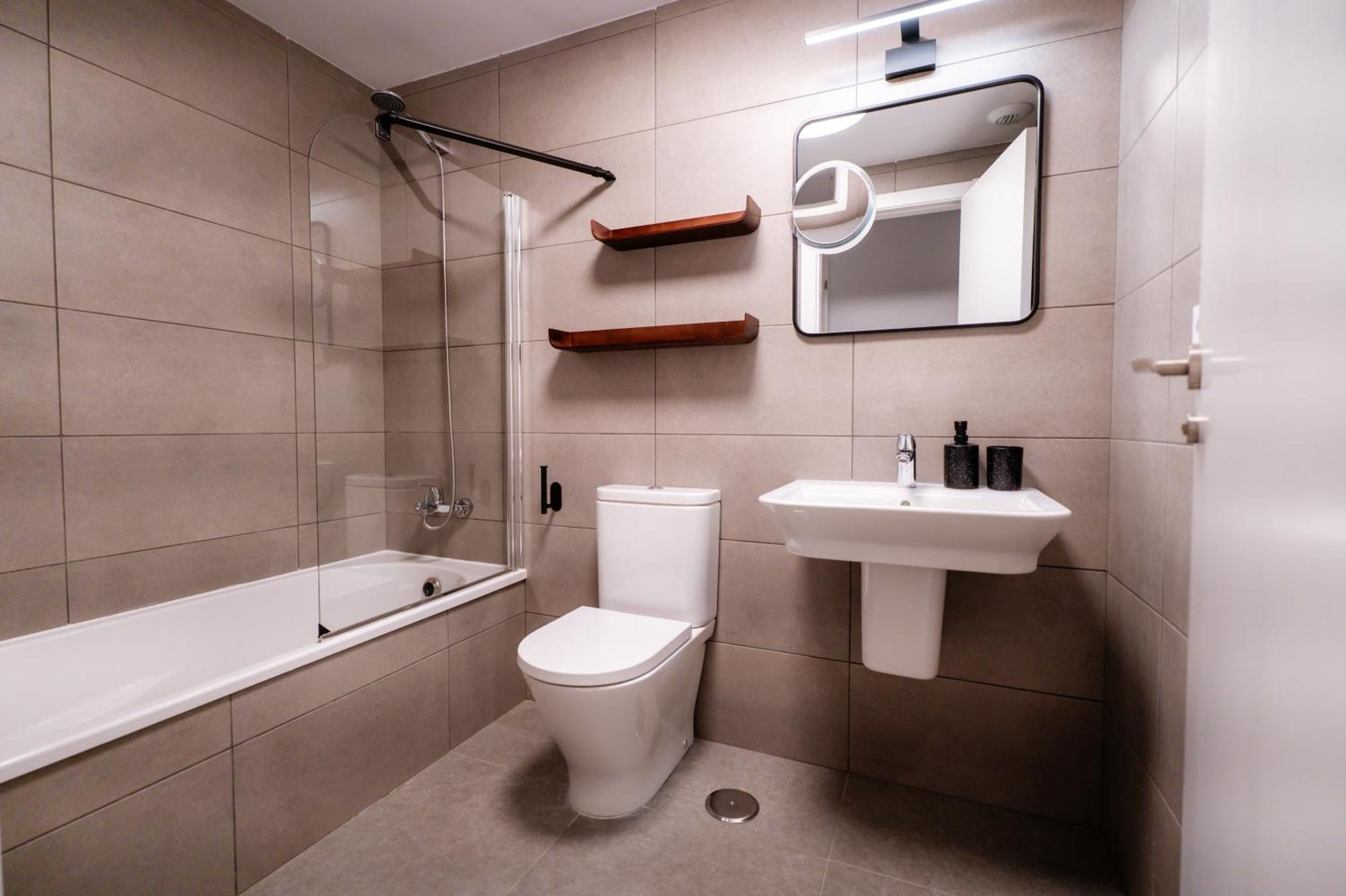 Beautiful 2-Bedroom Apartment Near Center And Beach إِستيبونا المظهر الخارجي الصورة